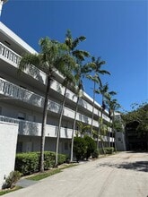 Building Photo - 17255 SW 95th Ave