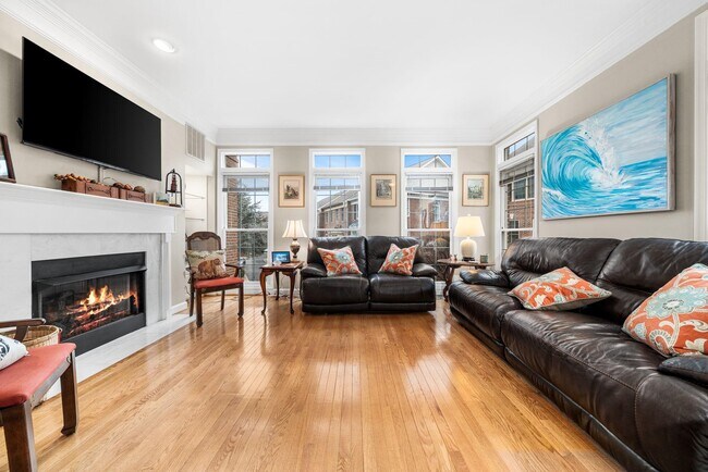 Foto del edificio - 4620 Knight Pl