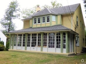 Building Photo - 245 Madison Rd