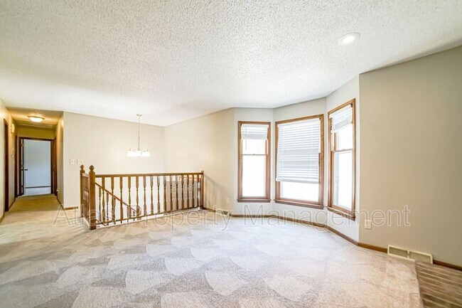 Building Photo - 208 Richfield Ct