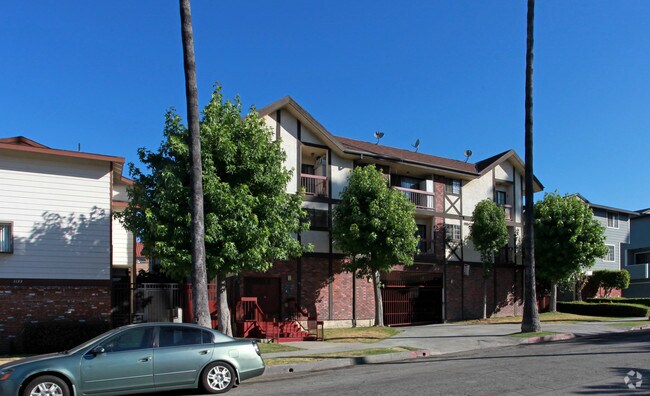 Building Photo - Linden Ii Apartments