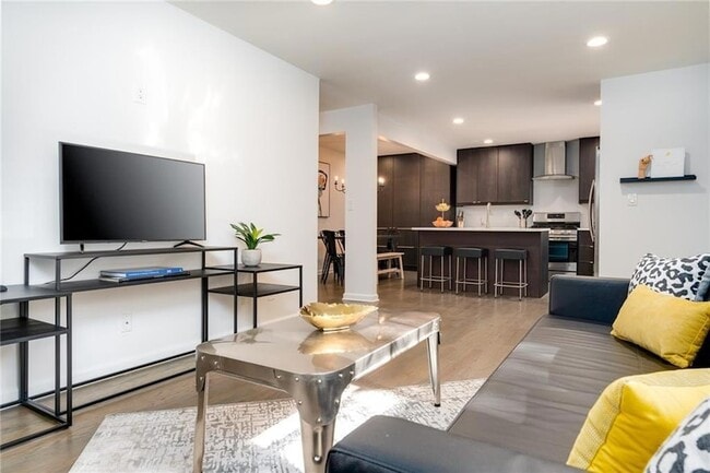 Building Photo - 799 Verner St NW