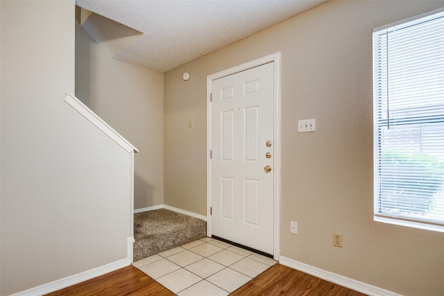 Foto principal - 3061 Olympia Dr