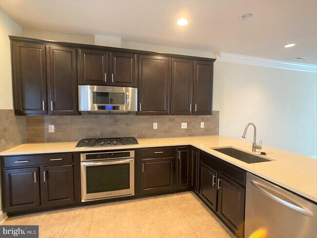 Foto del edificio - 9603 Stockwell Ln