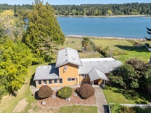 Building Photo - 15419 Goodrich Dr NW