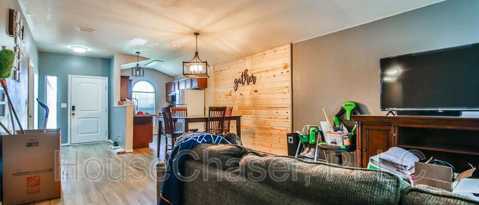 Building Photo - 1927 99th St