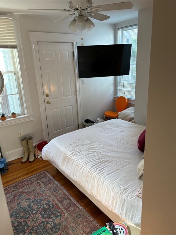 Foto del edificio - 468 E 7th St