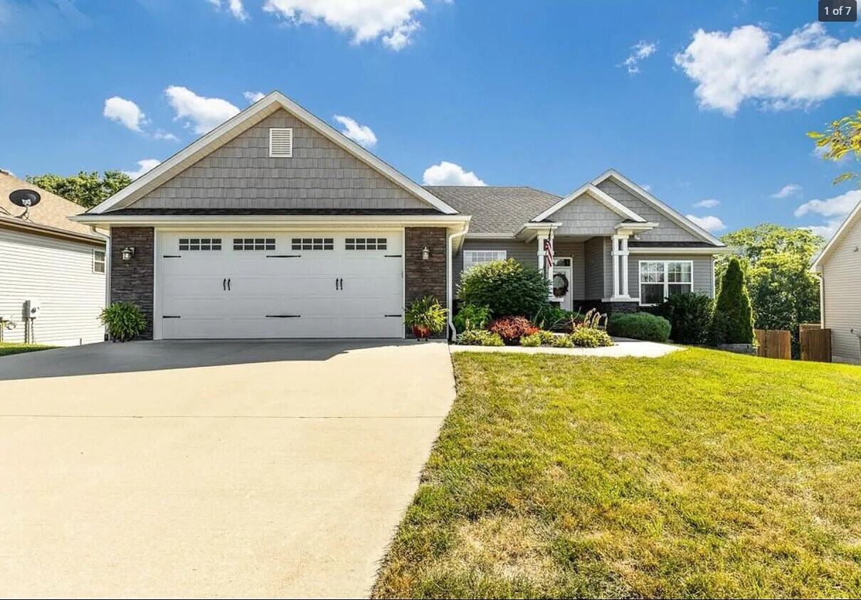 Foto principal - 3314 Crabapple Ln