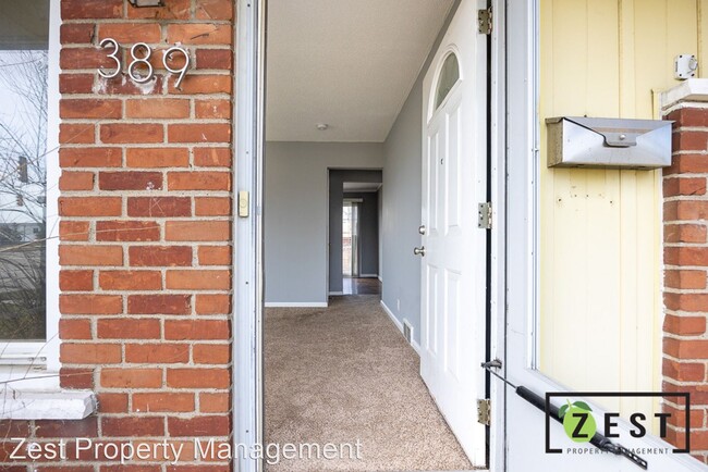 Building Photo - 3 br, 1 bath House - 389 Bay St