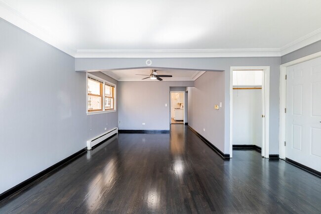 Building Photo - 5525 N Mango Ave