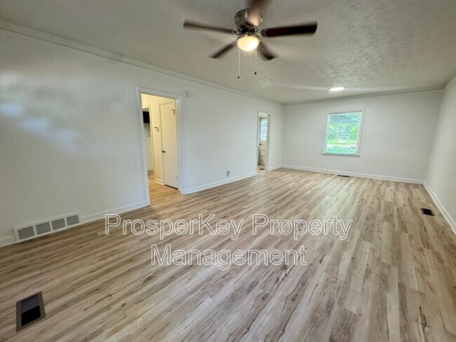 Foto del edificio - 3552 Irwin Way