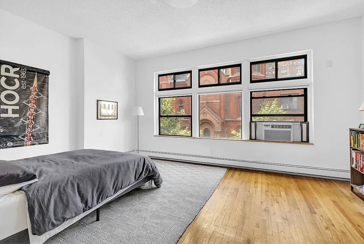 Foto principal - 141 E 29th St