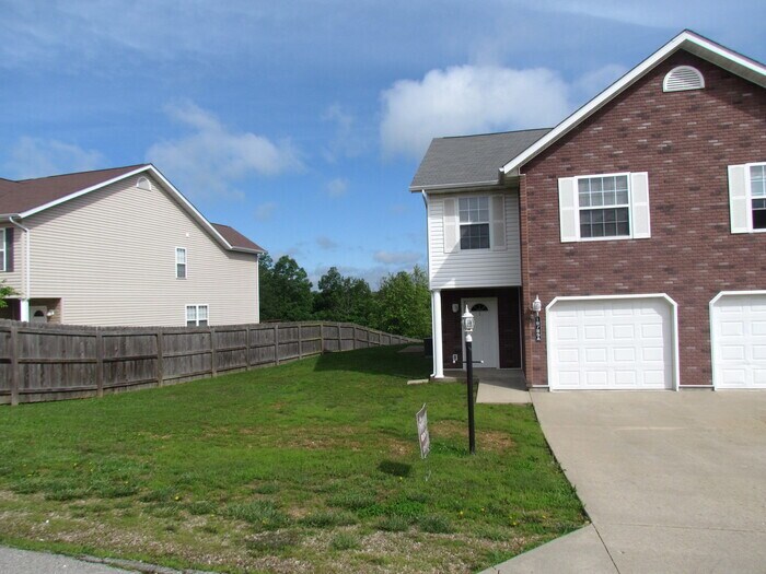 Primary Photo - 16785 Huntington Ln