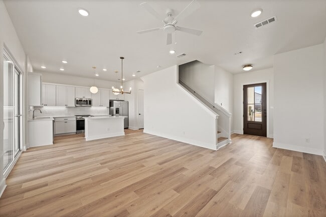 Foto del edificio - 6718 Abode Ave