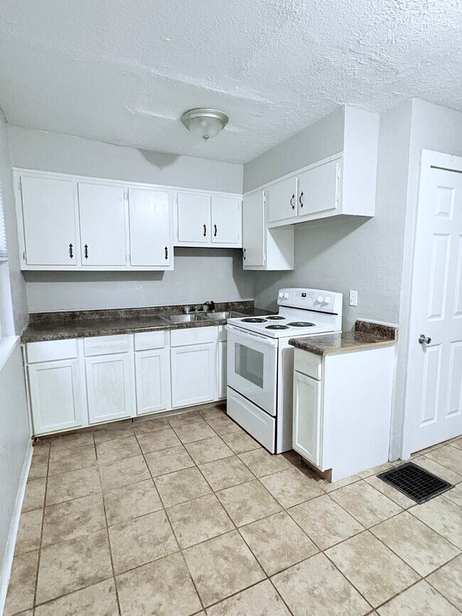 Building Photo - Lovely 3 beds 1 bath in Columbus