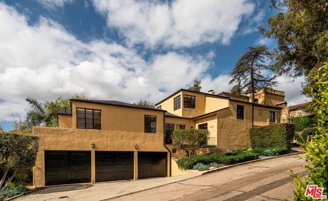 Primary Photo - 4310 Cedarhurst Cir