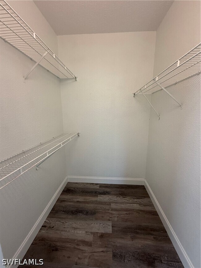 Building Photo - 11561 Villa Grand