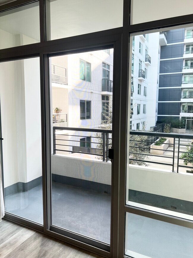 Foto del edificio - 425 W Beech St