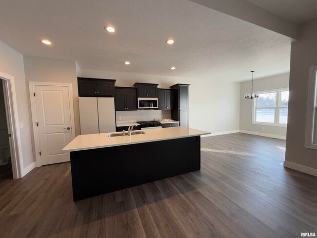 Building Photo - 1605 Blenheim Dr