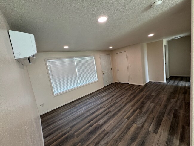 Foto del edificio - 1110 S Alderwood Dr