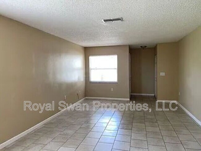 Foto del edificio - 726 Zella Ln