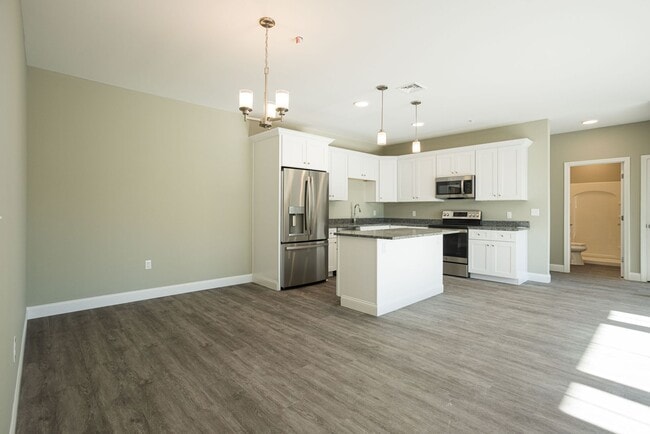 Building Photo - 1000 US-1