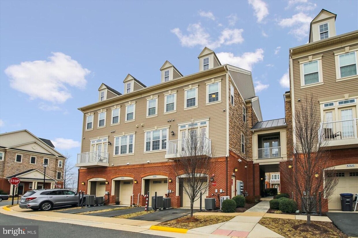 42604 Hardage Terrace, Ashburn, VA 20148 Townhome Rentals in Ashburn VA
