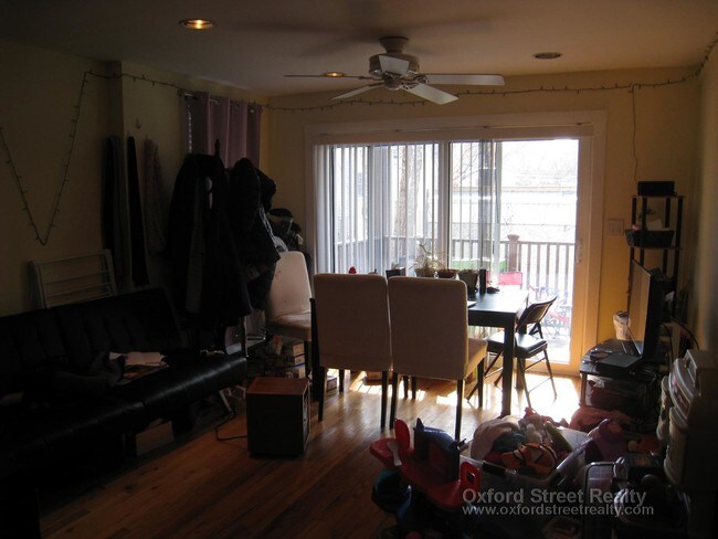 Foto del edificio - 62 Hurley St