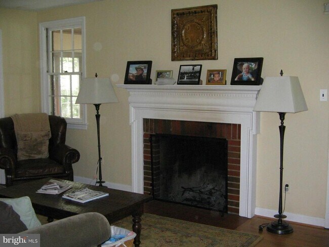 Foto del edificio - 8022 Barron St