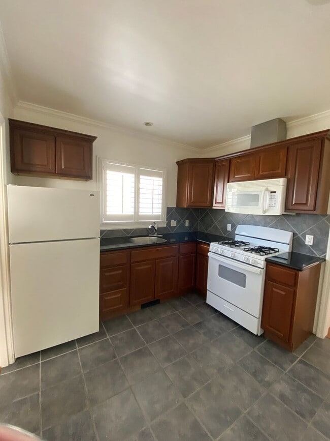 Foto del edificio - Cozy 2 bedroom 1 bath home Huntington Park