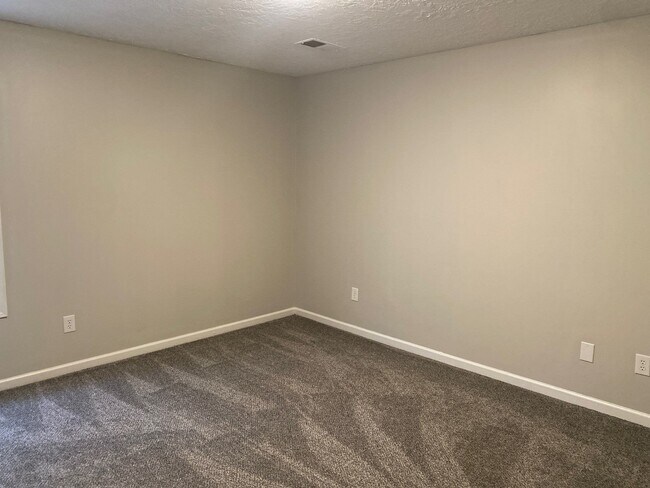 Foto del edificio - 68 Old Oak Cir