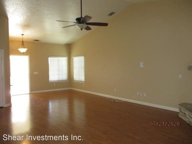 Building Photo - 12550 Whispering Springs Rd