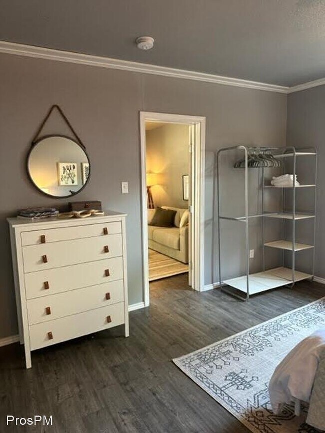 Foto del edificio - 3 br, 3 bath House - 2745 May Street