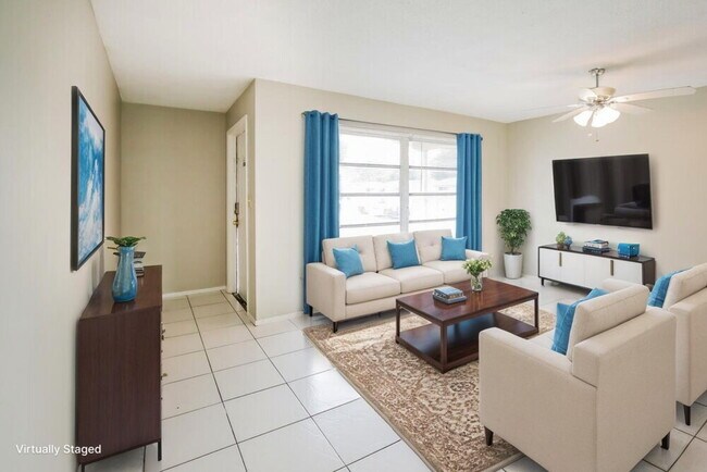 Foto del edificio - 6885 NW 27th Ct