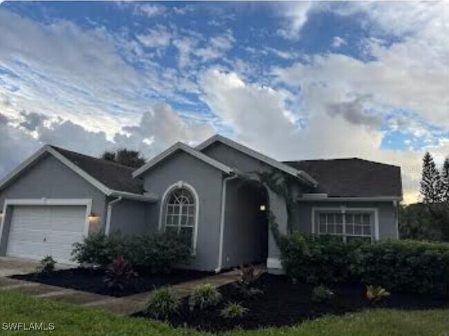 Building Photo - 2615 6th St W