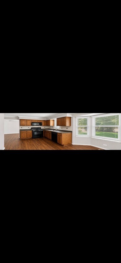 Foto del edificio - 221 Magnolia Dr