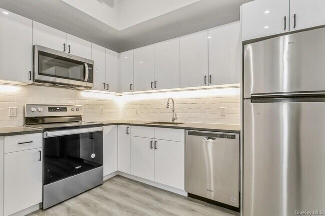Foto del edificio - 49 Beekman Ave