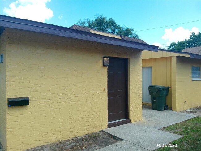 Foto del edificio - 926 W Carole St