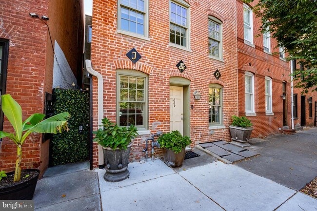 Building Photo - 838 S Bond St