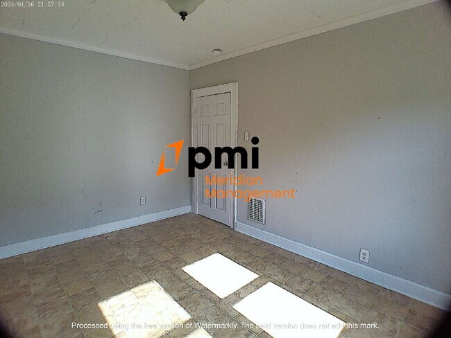 Foto del edificio - 1204 E 8th St