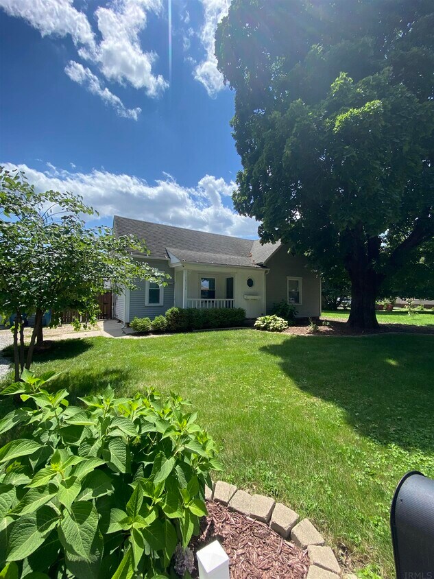 10336 Walnut St, LeoCedarville, IN 46765 House Rental in Leo