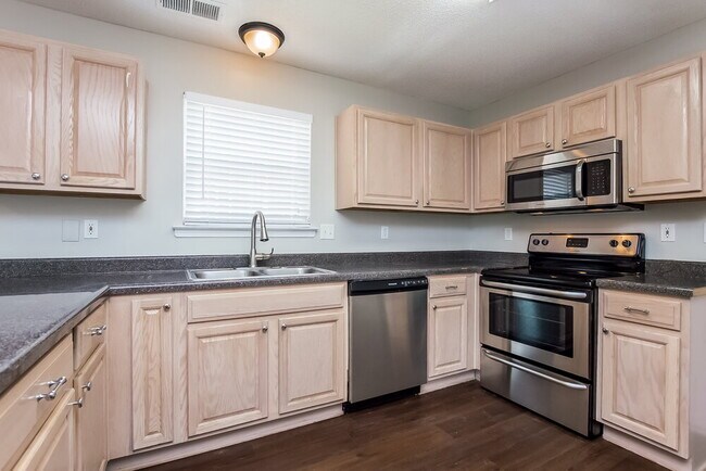 Foto del edificio - 7335 Red Maple Dr