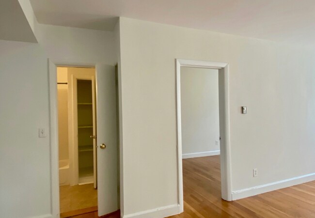 Foto del edificio - 529 Beacon St