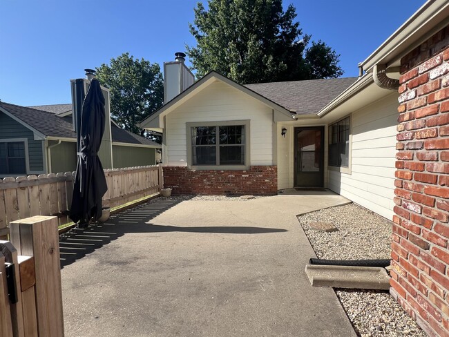 Building Photo - 3726 Pinnacle Ct