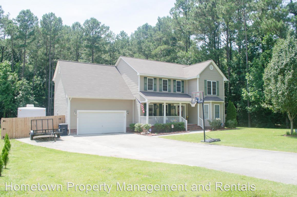 Primary Photo - 110 Country Club Dr