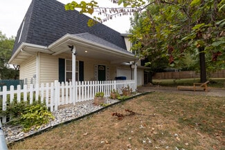 Building Photo - 1348 N Rogers Ave