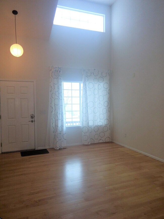 Foto del edificio - 3642 Castle Peak Ave