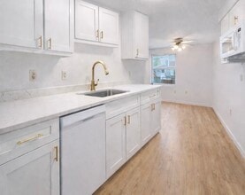 Building Photo - 8304 SW Mohawk St