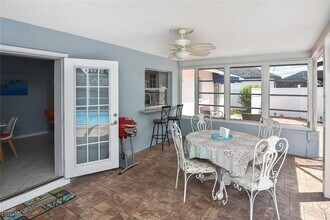 Building Photo - 138 SE 30th St