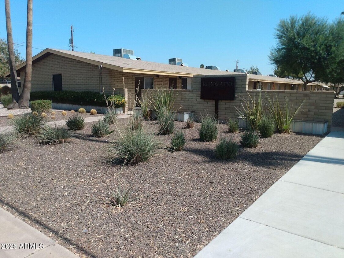 Primary Photo - 6741 N 45th Ave